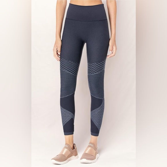 Spanx Seamless Moto Leggings Indigo‎ Sky Size S - Picture 1 of 5